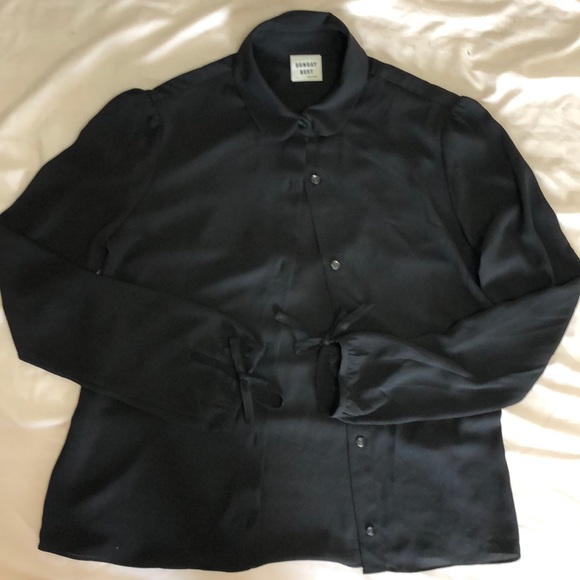 Billowy black blouse - Picture 1 of 2